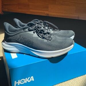 Men’s Hoka Solimar black shoes 11D